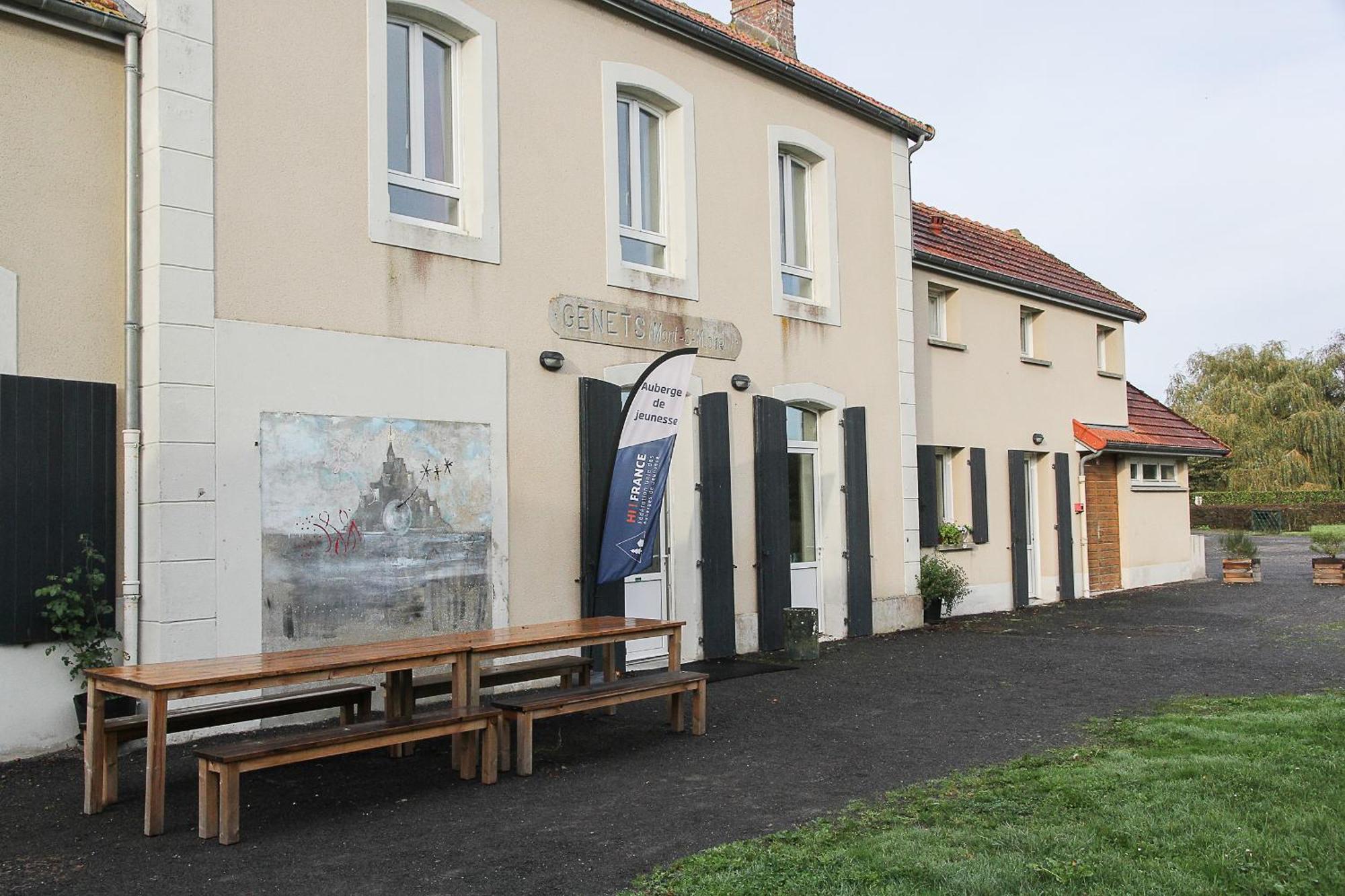 Auberge De Jeunesse Hi Genets Luaran gambar
